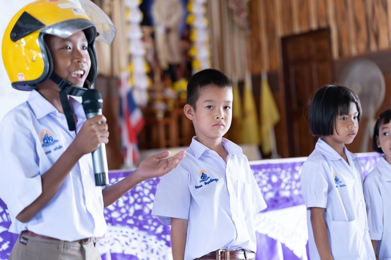 Central Group Moving forward to develop the community and education in Udon Thani province.