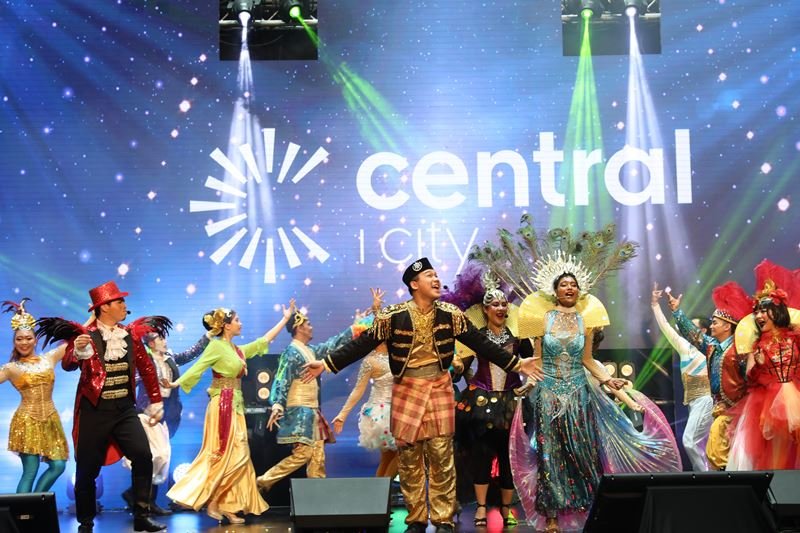 CPN celebrates the success of its first full-scaled Thai shopping center aboard in Malaysia