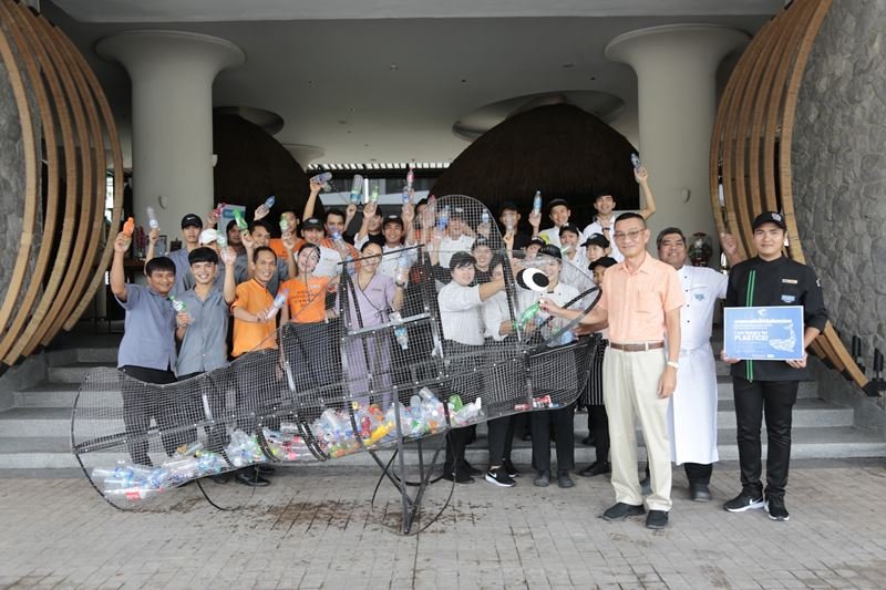 Centara Marks Important Environmental Events with  Beachfront Campaign and Plastic-hungry Sea Life Creatures