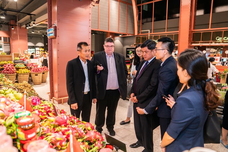 Central Group Welcomed the Delegations of Ministry of Agriculture and Rural Development of Vietnam (MARD) at centralwOrld and Central Food Hall