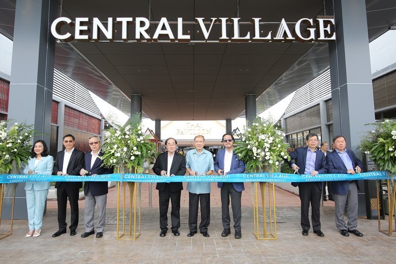 Central Pattana Plc. (CPN) opens Thailand’s first international luxury outlet, ‘Central Village’, for its first day.