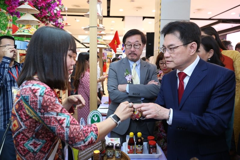 Central Retail Vietnam joins forces with Vietnamese government hosting  ‘VIETNAMESE WEEK IN THAILAND 2019’ to boost Thai-Viet trade and economic relations