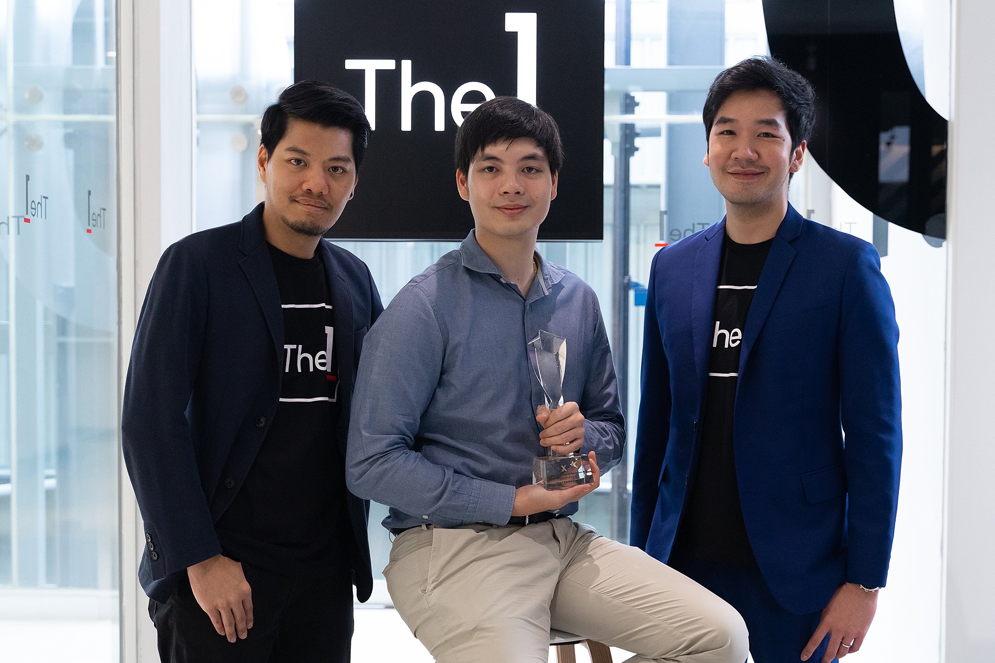 แคมเปญ ‘The 1 x Central Chat & Shop’ คว้ารางวัลชนะเลิศ Gold Award ระดับภูมิภาคเอเชีย จากงาน CX Asia Excellence Awards 2019 ในสาขา Best Omni-Channel Experience