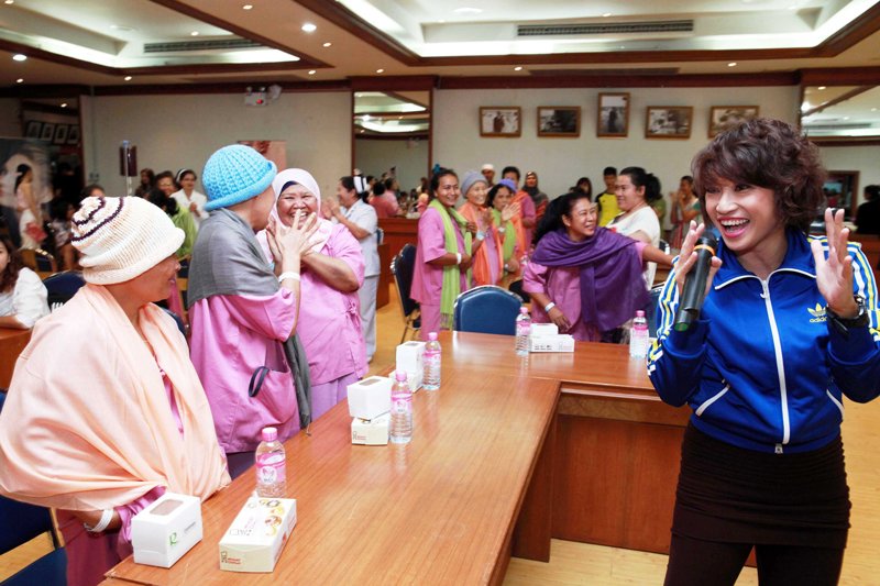 Central Group and affiliates support women cancer patients by offering mobile ultrasound units and human hair wigs through Women Cancer Project to Thanyarak Breast Foundation and Chemotherapy and Blood Transfusion Unit, Siriraj Hospital