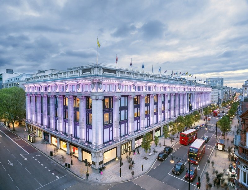 CENTRAL GROUP AND SIGNA HOLDING COMPLETE ACQUISITION OF SELFRIDGES GROUP