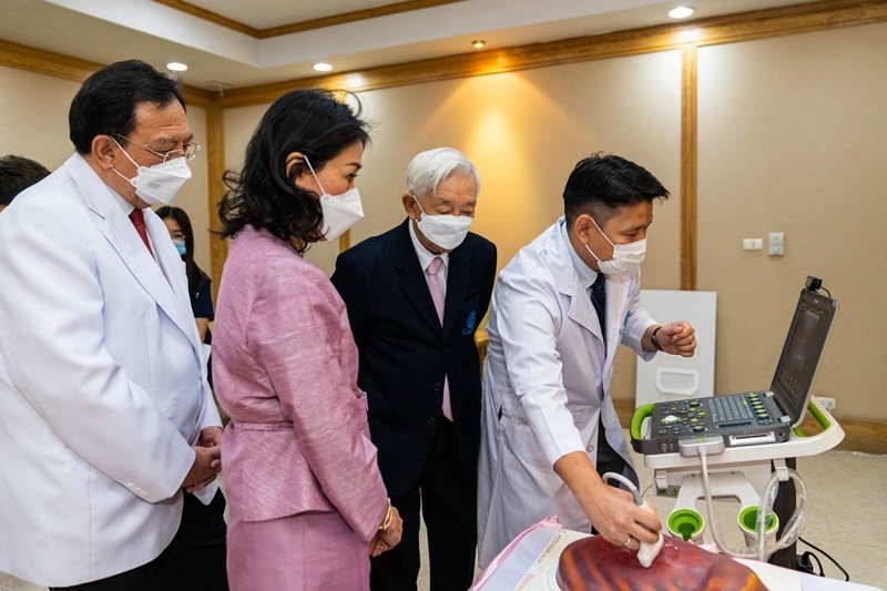 กลุ่มเซ็นทรัล ชวนส่งพลังใจให้สตรี ในโครงการ Women Cancer เชิญสมทบทุนจัดซื้อ “เครื่องมือและอุปกรณ์การแพทย์” เพื่อตรวจวินิจฉัยมะเร็งเต้านม ให้ผู้ขาดโอกาสทางการรักษา  พร้อมชวนปันเส้นผมเพื่อผลิตวิกผมแท้  คืนความมั่นใจให้ผู้ป่วยมะเร็ง