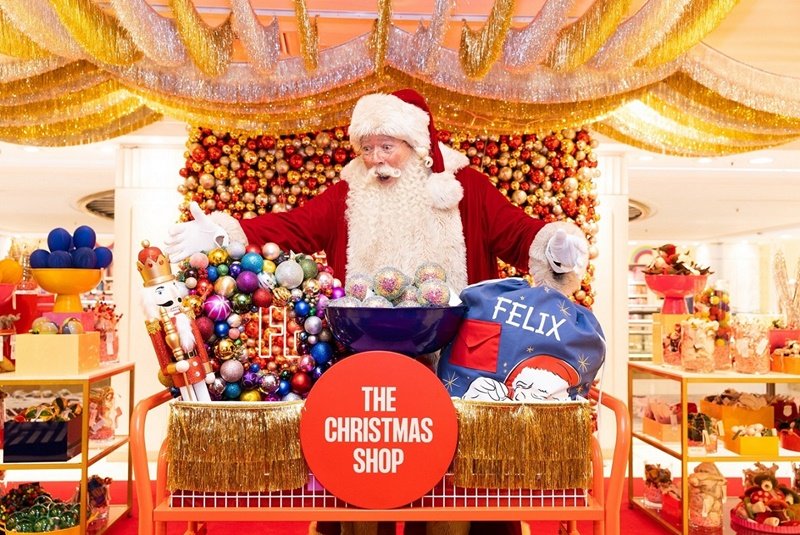 The Ultimate Christmas Celebrations are at  Central Group’s European Luxury Department Stores