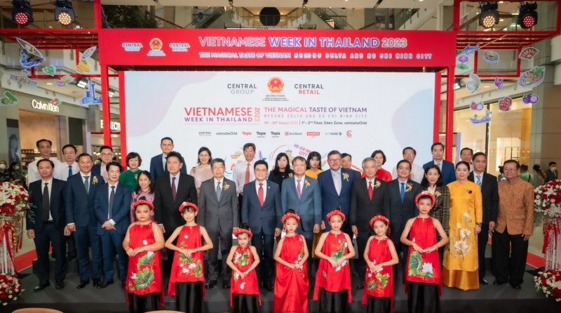 Central Group joins hands with Central Retail Vietnam organize  “Vietnamese Week in Thailand 2023” under theme Magical Taste of Vietnam bilateral relations, experience the charm of Vietnamese products. A Gateway to Thai Retail Market for Mekong Delta and Ho Chi Minh City Products.