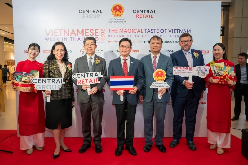 กลุ่มเซ็นทรัล ผนึก เซ็นทรัล รีเทล เวียดนาม จัดงาน “Vietnamese Week in Thailand 2023” เชื่อมสัมพันธ์ทวิภาคี ชวนสัมผัสมนต์เสน่ห์สินค้าเวียดนามจากนครโฮจิมินห์ และดินแดนสามเหลี่ยมปากแม่น้ำโขง เปิดประตูแลกเปลี่ยนการค้าเวียดนาม-ไทย