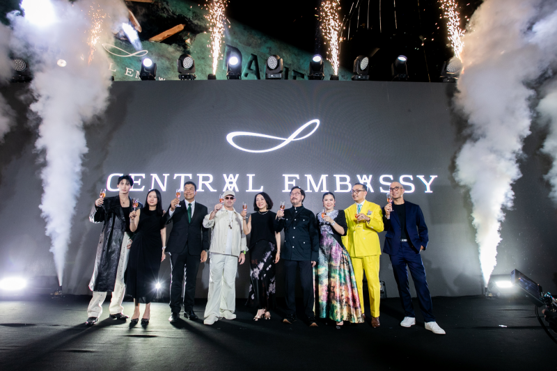 Central Embassy, celebrates its 10th anniversary with a world-class immersive presentation —the first of its kind in Thailand—by renowned artist Daniel Arsham